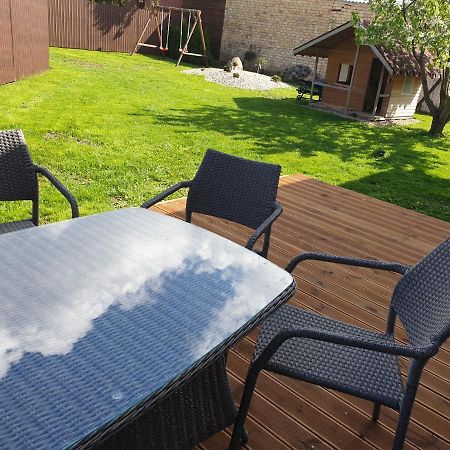 Villa Sveciu Namai Kamile Šiauliai Exterior foto
