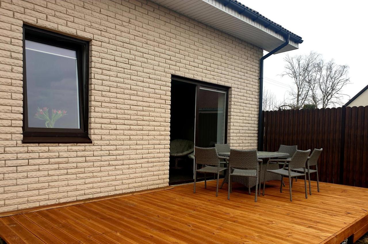 Villa Sveciu Namai Kamile Šiauliai Exterior foto