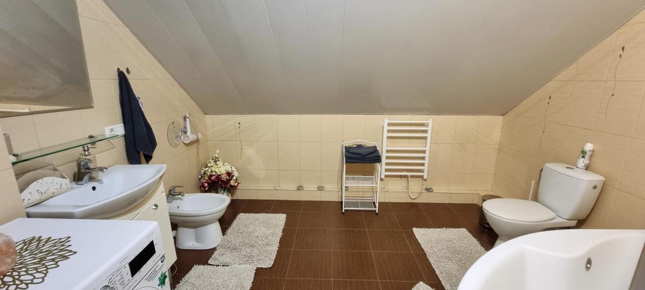 Villa Sveciu Namai Kamile Šiauliai Exterior foto